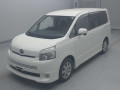 2010 Toyota Voxy