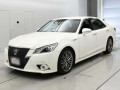 2013 Toyota Crown Hybrid