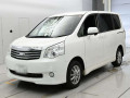 2013 Toyota Noah