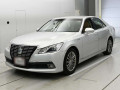 2013 Toyota Crown Hybrid