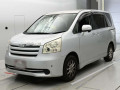 2010 Toyota Noah
