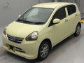 2013 Daihatsu Mira e:S