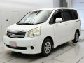 2013 Toyota Noah