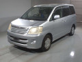2003 Toyota Noah
