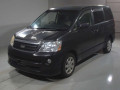 2005 Toyota Noah