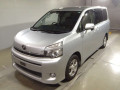 2013 Toyota Voxy