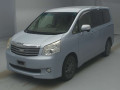 2012 Toyota Noah
