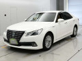 2013 Toyota Crown Hybrid