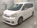 2013 Toyota Voxy