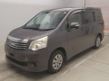 2013 Toyota Noah