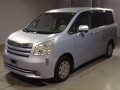 2010 Toyota Noah