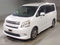 2007 Toyota Noah