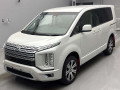 2019 Mitsubishi Delica D5