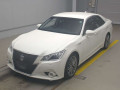 2013 Toyota Crown Hybrid