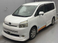 2007 Toyota Voxy
