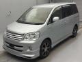 2003 Toyota Noah