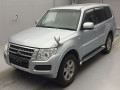 2015 Mitsubishi Pajero
