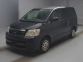 2005 Toyota Noah