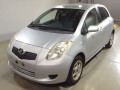 2005 Toyota Vitz
