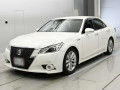 2013 Toyota Crown Hybrid