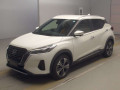 2021 Nissan KIX