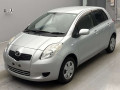 2005 Toyota Vitz