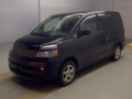2004 Toyota Voxy