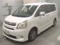 2009 Toyota Noah