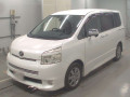 2010 Toyota Voxy