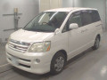 2006 Toyota Noah