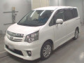 2013 Toyota Noah