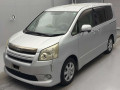 2009 Toyota Noah
