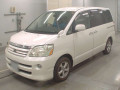 2005 Toyota Noah