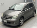 2004 Toyota IST