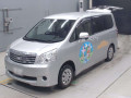 2011 Toyota Noah