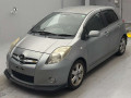 2005 Toyota Vitz