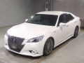 2013 Toyota Crown Hybrid