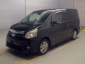 2010 Toyota Noah