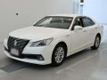 2013 Toyota Crown Hybrid