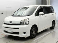 2013 Toyota Voxy