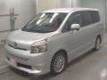 2007 Toyota Voxy