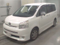 2009 Toyota Voxy