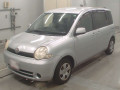 2005 Toyota Sienta