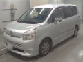 2009 Toyota Voxy