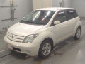 2005 Toyota IST