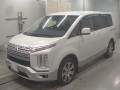 2019 Mitsubishi Delica D5