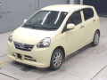 2013 Daihatsu Mira e:S