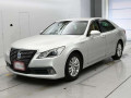 2015 Toyota Crown Hybrid