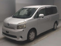 2009 Toyota Voxy