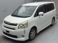 2007 Toyota Noah